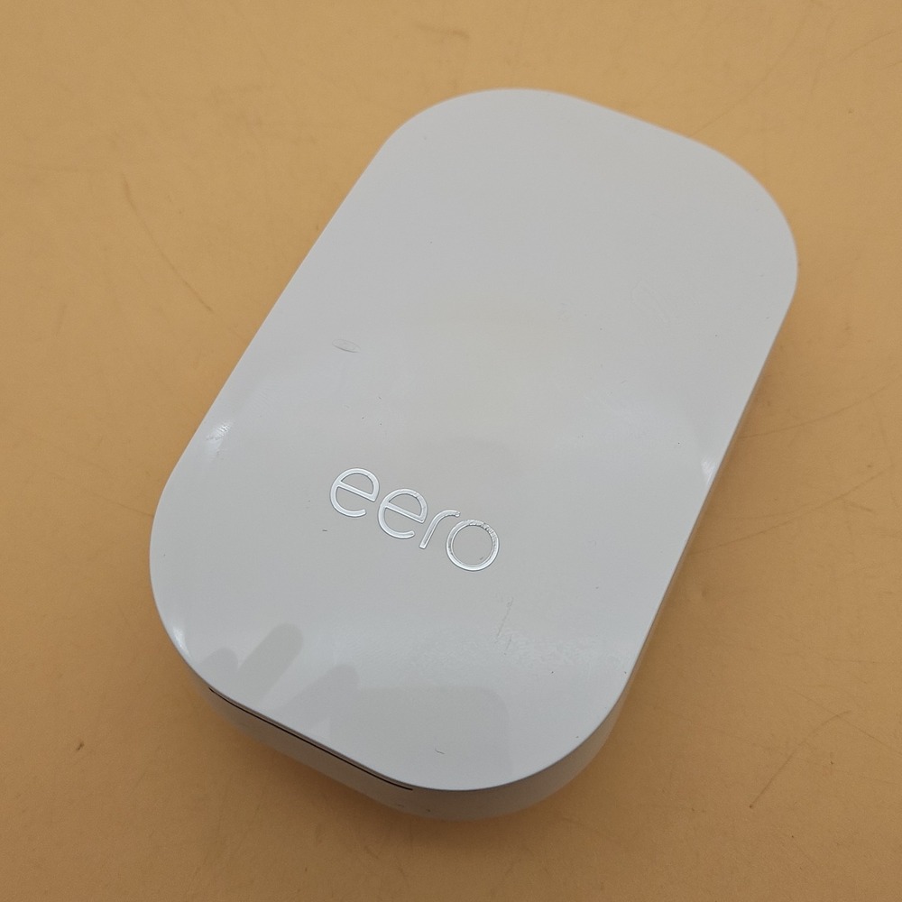 Eero Beacon Mesh WiFi Range Internet Signal Extender D010001